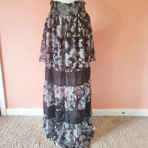 NEW Misa Los Angeles Black Floral Maxi Ski…